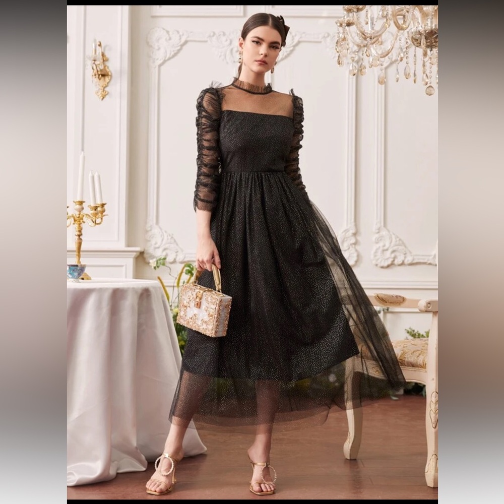 Elegant Black shimmer net fabric Evening Dress
